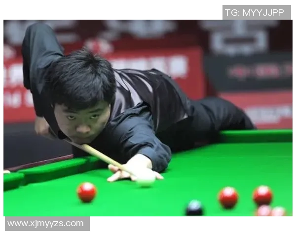 杨磊深度解析英雄联盟游戏策略与技巧分享,助你提升竞技水平与团队协作能力 杨磊深度解析英雄联盟游戏策略与技巧分享,助你提升竞技水平与团队协作能力